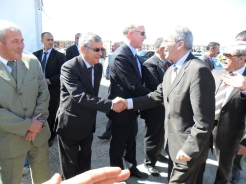 Giuseppe Canini, responsabile dei lavori in Algeria, con Farouk Chiali. Ministro dei Lavori Pubblici 
